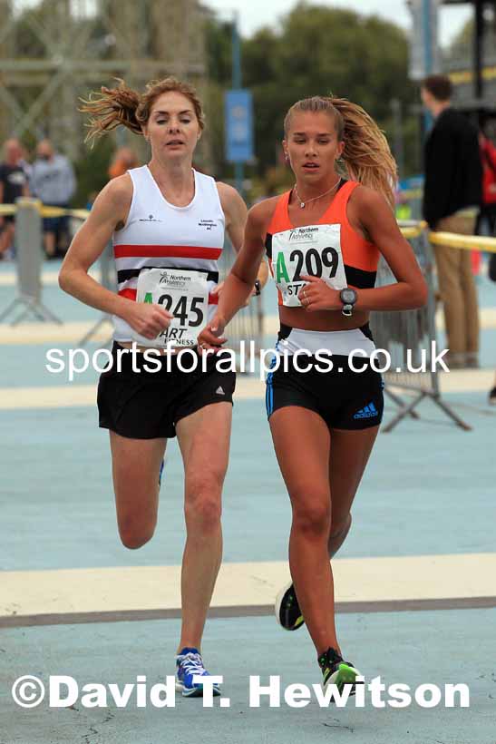 Senior womens 4 Stage Relay, 2022 Northern Road Relays, SportsCity, Manchester. Photo: David T. Hewitson/Sports for All Pics